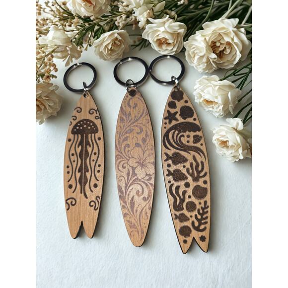 Handmade Accessories - 3/$20 Surfboard keychains. Laser cut engraved 5"
Handmade Surs up beach summer